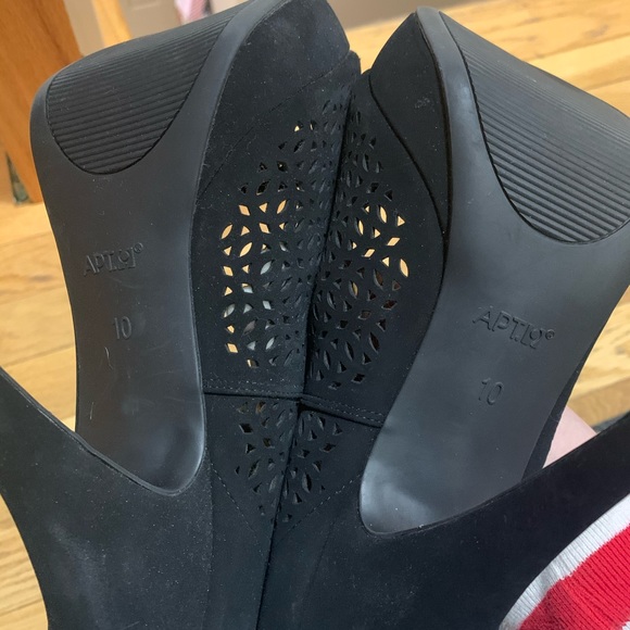 Apt 9 Black Platform Peep Toe High Heels - Picture 6 of 7